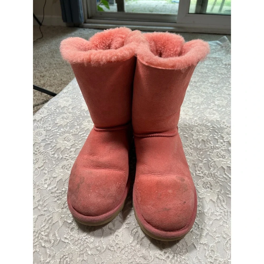 Y2K UGG Australia Bailey Bow II Coral Pink Suede Boots 9 2000s Coquette McBling